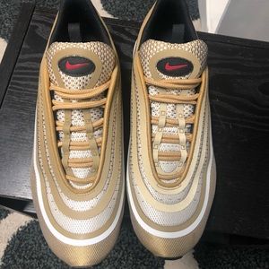 Nike Air max gold bullet